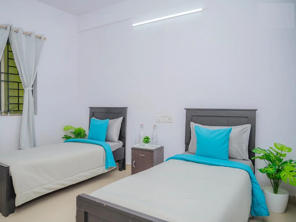 Single Occupancy room at VS Darshan Gents PG, Kudlu Gate, Bengaluru